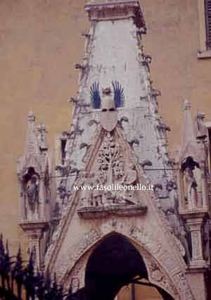 Verona - Arca di Mastino II, particolare