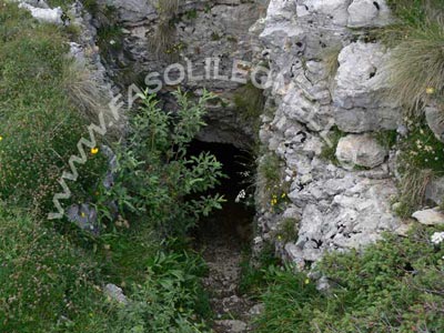 At Passo Malera, you can see both northward and southward, many trenches; sometimes they are interrupted by a mass of debris, sometimes you can walk along them until reaching small windows above Alta Val d'Illasi.