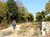 walking towards mountain Urbano